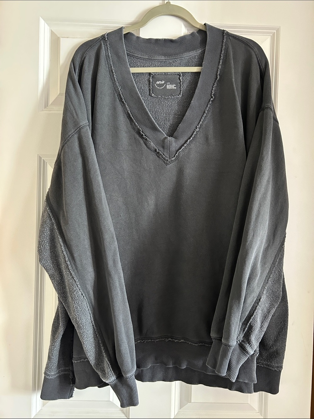 aerie oversized v neck sweatshirt L